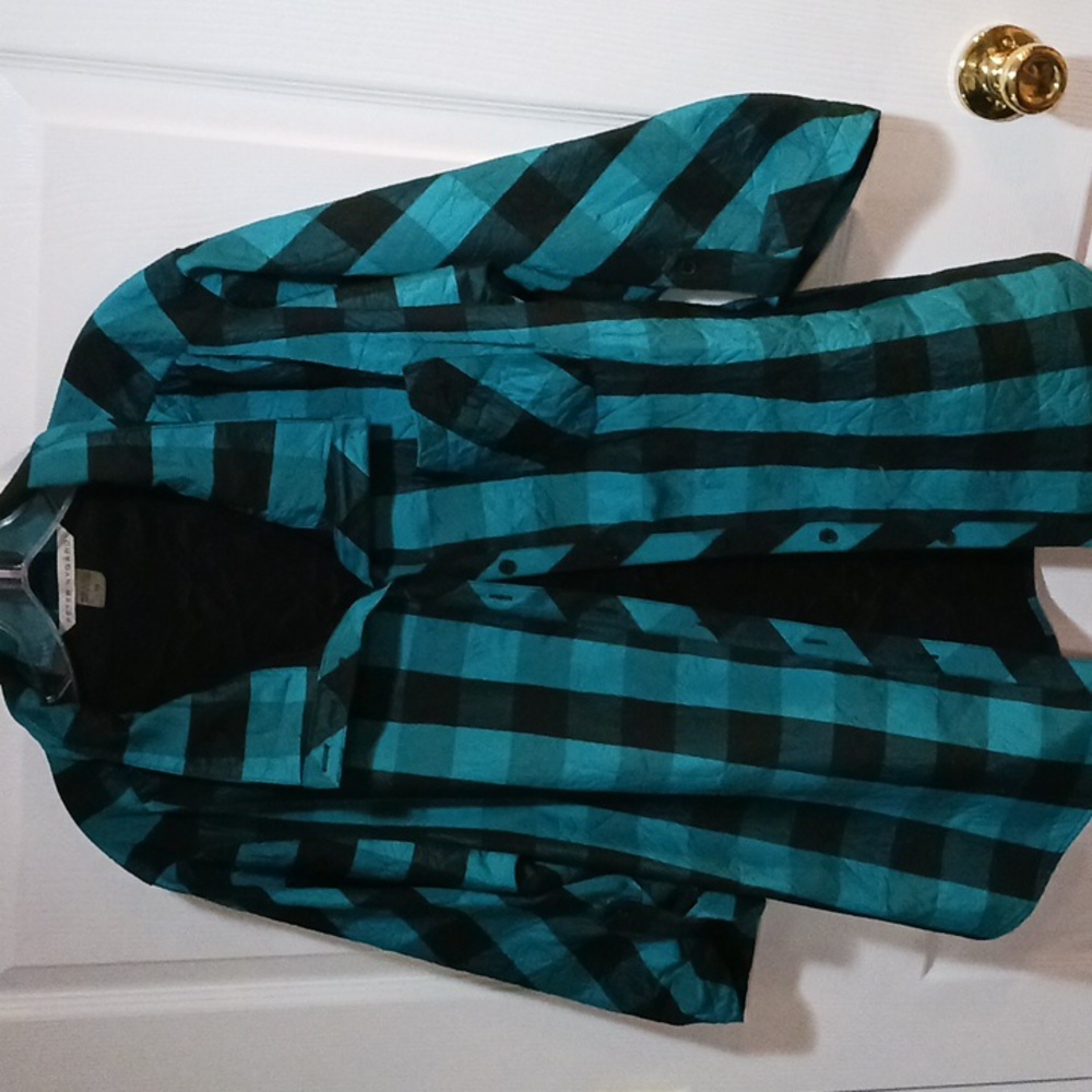Ladies Peter Nygard top size 14. Black/Aqua